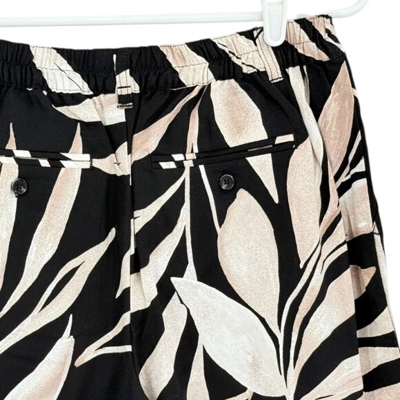 Time And Tru Women's Linen Blend Tropical Black Shorts XXL (20) Elastic Back NWT - Picture 4 of 10
